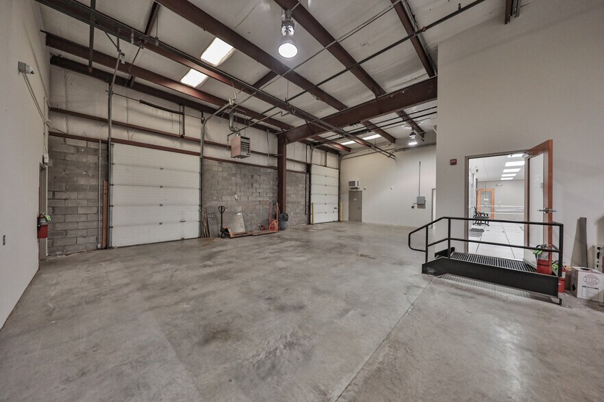 More Photos Of 2299 Brodhead Rd, Bethlehem Office For Sale