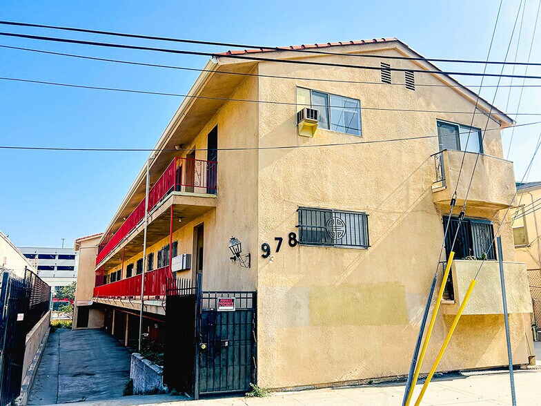 More Photos Of 980 Yale St, Los Angeles Apartments For Sale