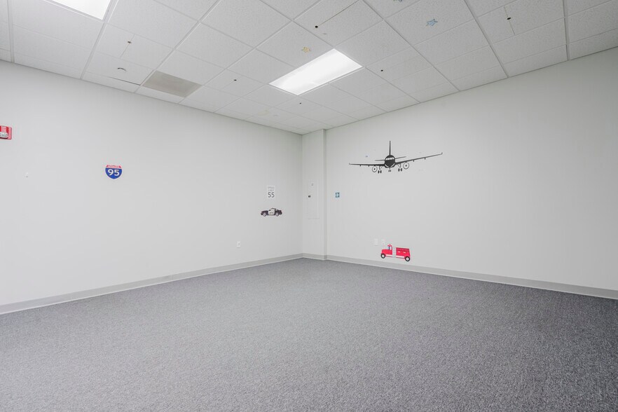 More Photos Of 42 Winter St, Pembroke Light Distribution For Lease