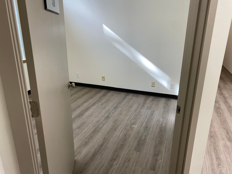 More Photos Of 12911 SE Kent Kangley Rd, Kent Medical For Lease