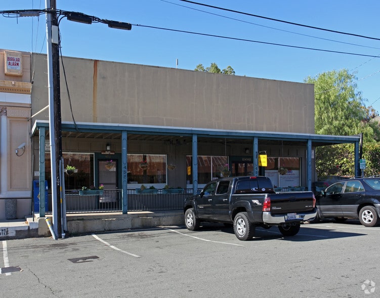 More Photos Of 450-452 Main St, Newcastle Office For Sale