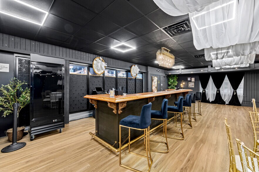 More Photos Of 32400 Geneva Rd, Salem General Retail For Sale