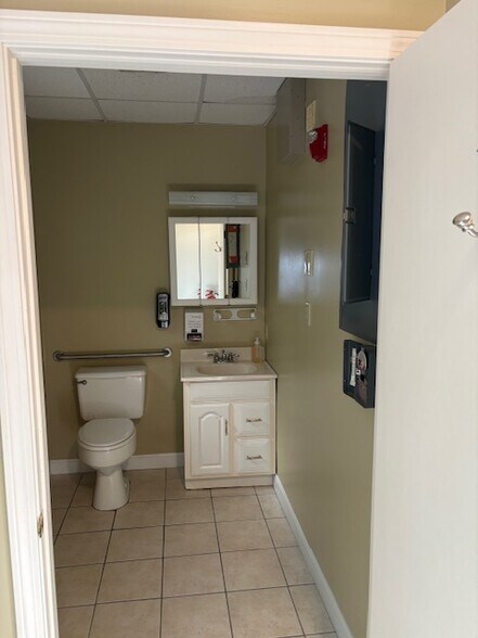 More Photos Of 232 Waseca Ave, Barrington General Retail For Lease