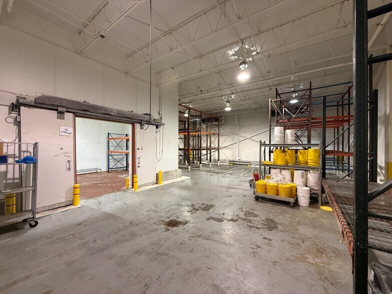 More Photos Of 960 Creek Rd, Bellmawr Food Processing For Lease