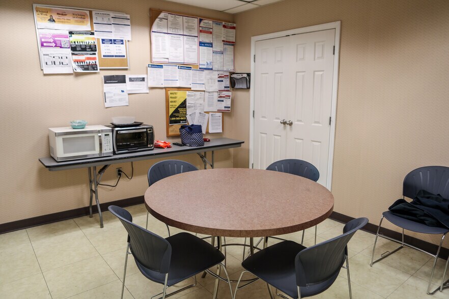 More Photos Of 2297 Main St East, Snellville Freestanding For Sale