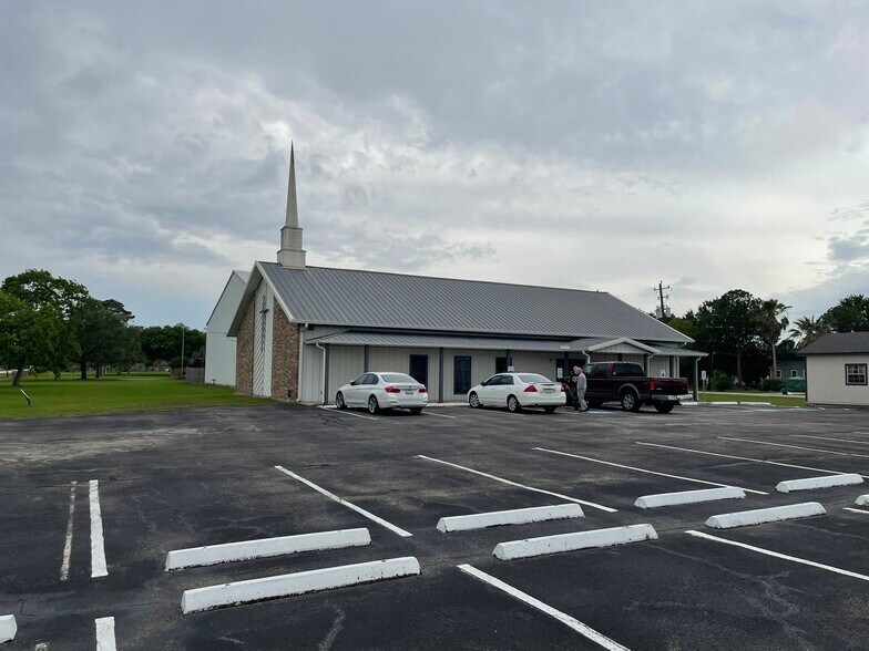 Primary Photo Of 11141 N Avenue L, La Porte Religious Facility For Sale