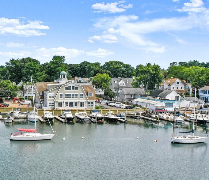 More Photos Of 105 Rowayton Ave, Norwalk Office For Lease