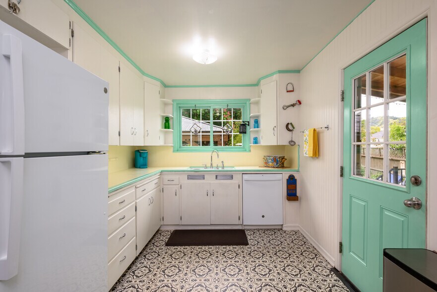 More Photos Of 236 SE Stephens St, Roseburg Hospitality For Sale