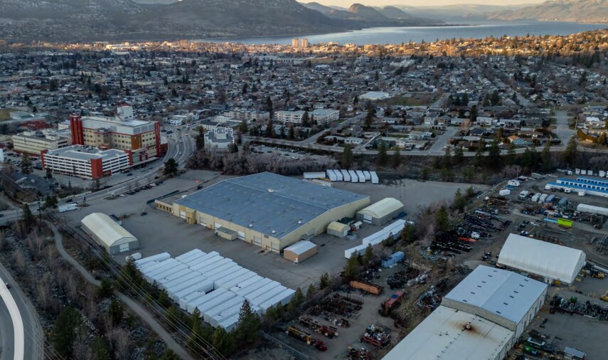 More Photos Of 1704 Government St, Penticton Office For Sale