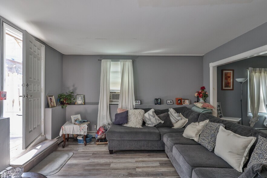 More Photos Of 902 W Wilkes Barre St, Easton Apartments For Sale