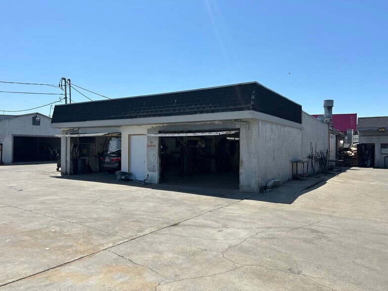More Photos Of 22383 Meekland Ave, Cherryland Auto Repair For Lease
