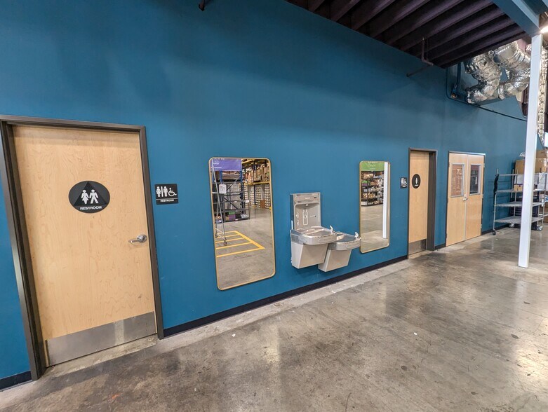 More Photos Of 21010 S Figueroa St, Carson Showroom For Sale