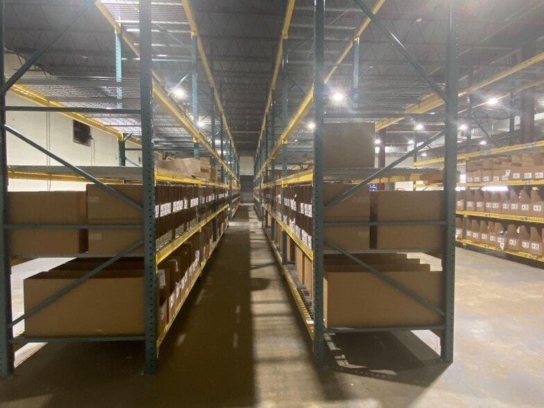 More Photos Of 2949 Armory Dr, Nashville Distribution For Lease