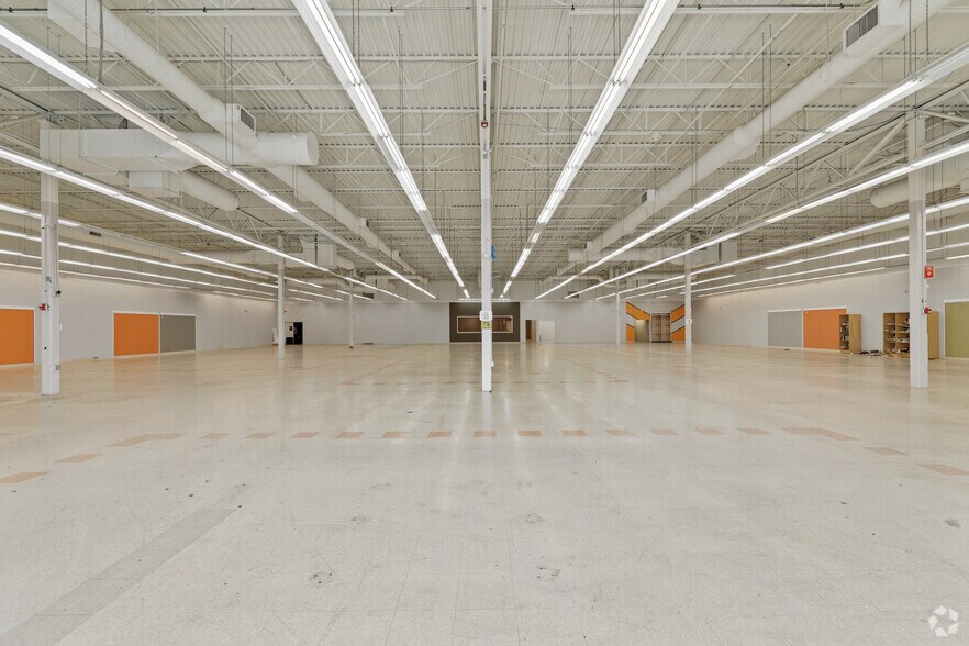 More Photos Of 950 Wolcott St, Waterbury Unknown For Sale