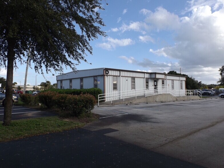 More Photos Of 1300 S Duncan Dr, Tavares Unknown For Lease