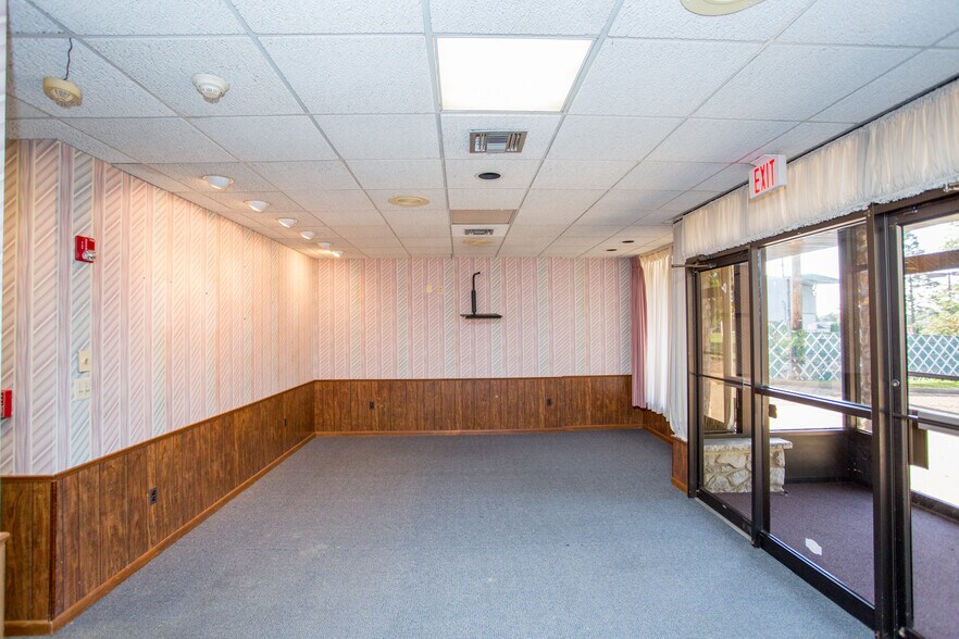 More Photos Of 329 Lincoln Hwy, Fairless Hills Warehouse For Sale