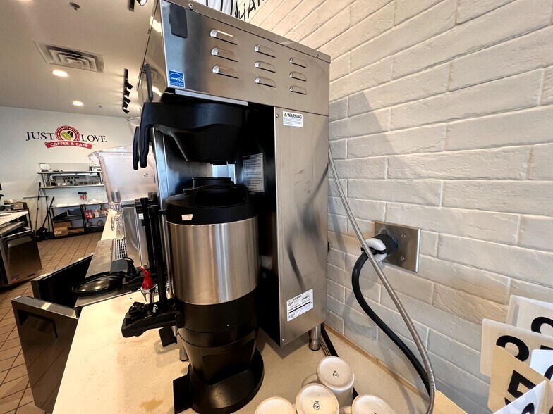 More Photos Of 11565 Theatre Dr, Champlin Unknown For Lease