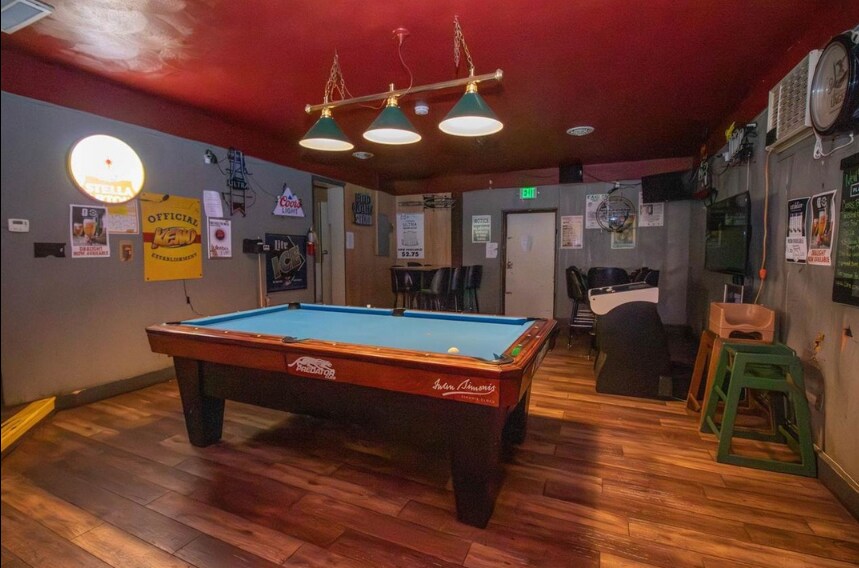 More Photos Of 160 Maincross St, Eldorado Bar For Sale
