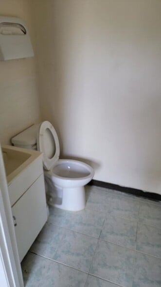 More Photos Of 10207-10235 General Dr, Orlando Warehouse For Lease