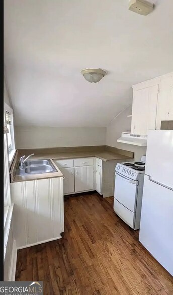 More Photos Of 305 S Walnut St, Greensboro Apartments For Sale