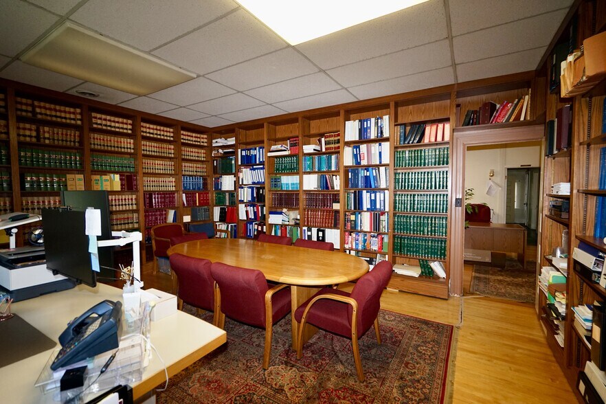 More Photos Of 314 N 2nd St, Yakima Office For Sale