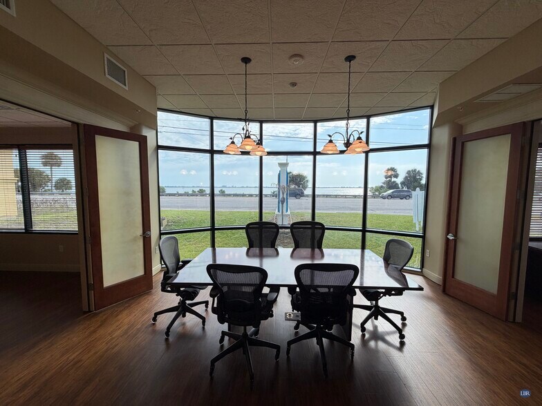 More Photos Of 202 N Harbor City Blvd, Melbourne Office For Lease