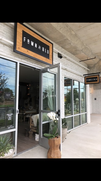 More Photos Of 4361 S Congress Ave, Austin Apartments For Sale