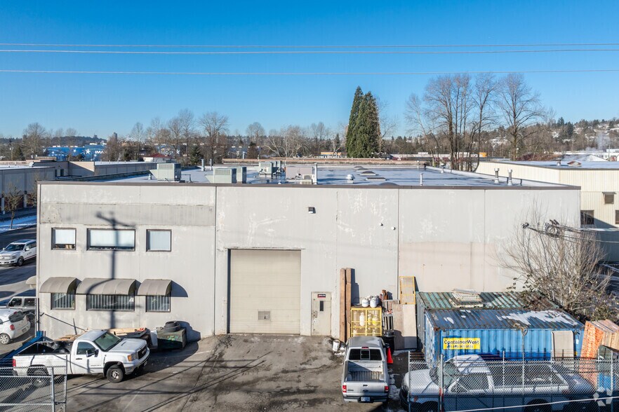 More Photos Of 211 Schoolhouse St, Coquitlam Warehouse For Lease