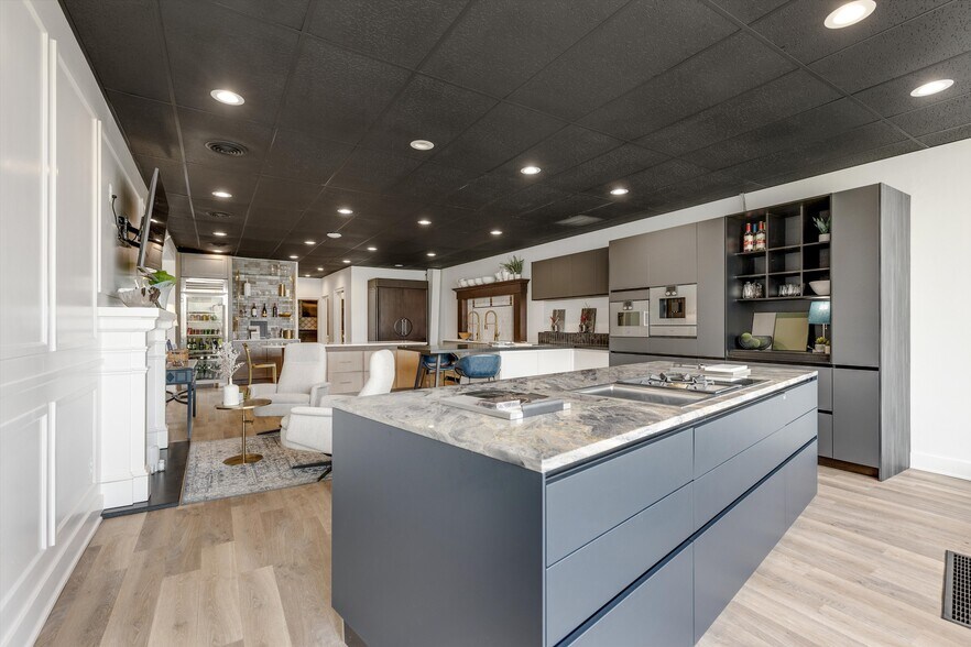 More Photos Of 20485-20489 Mack Ave, Grosse Pointe Woods Storefront For Sale