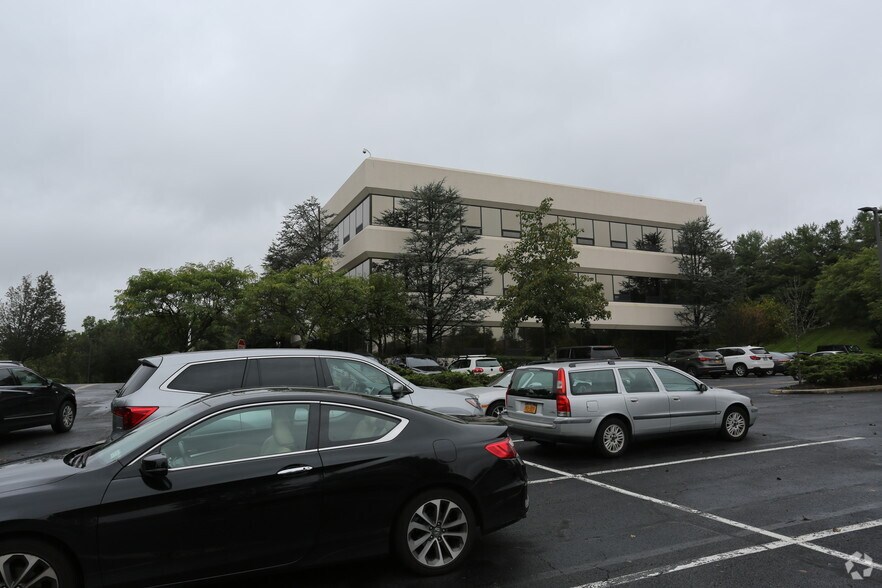 More Photos Of 1 Crosfield Ave, West Nyack Office For Lease