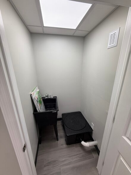 More Photos Of 7900 Dr. Martin Luther King, J St N, Saint Petersburg Medical For Lease