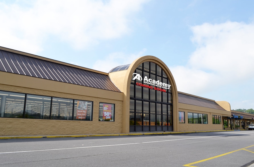 More Photos Of 415 Orchard Ave, Altoona Unknown For Lease