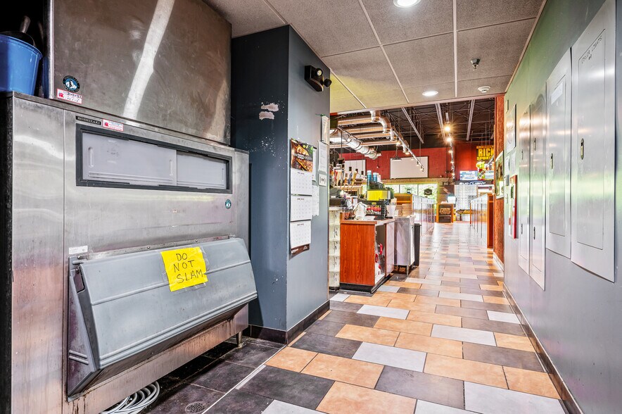 More Photos Of 5400 William Penn Hwy, Export Restaurant For Sale