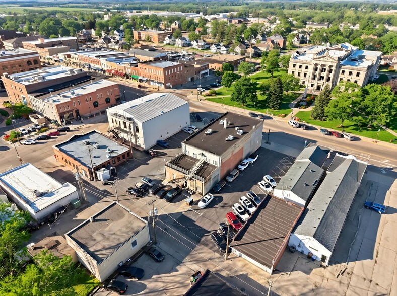 More Photos Of 134 W State St, Sycamore Office Residential For Sale