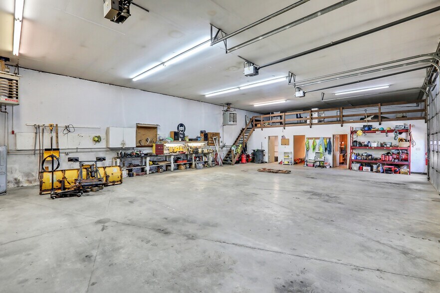 More Photos Of 16 Sloop Hill Rd, New Windsor Township Warehouse For Sale