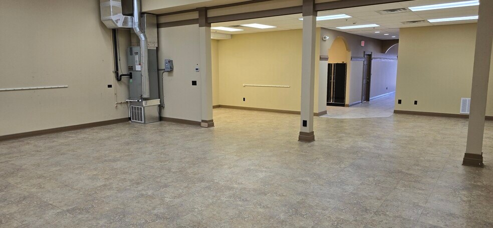 More Photos Of 8725 Youngerman Ct, Jacksonville Flex For Lease