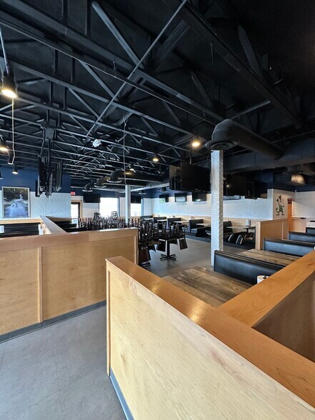 More Photos Of 4340 Main St, Mishawaka Restaurant For Sale