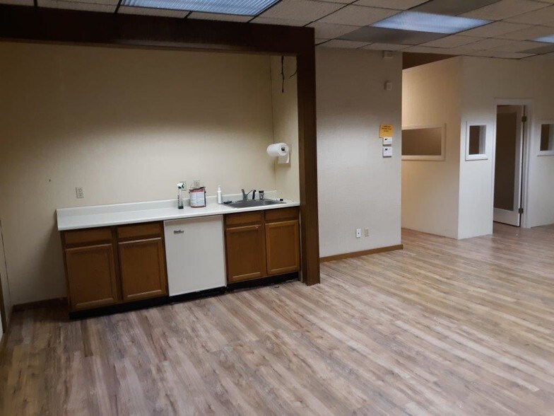More Photos Of 3845-3885 Beacon Ave, Fremont Medical For Sale