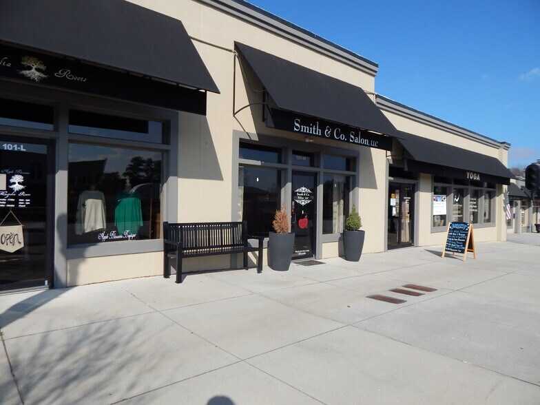 More Photos Of 101 NE Main St, Easley Storefront For Lease