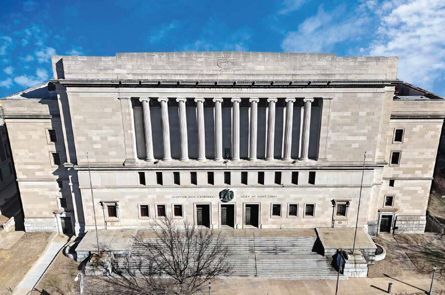 More Photos Of 3633 Lindell Blvd, Saint Louis Office For Sale