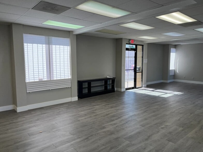 More Photos Of 7509 N 35th Ave, Phoenix Medical For Lease