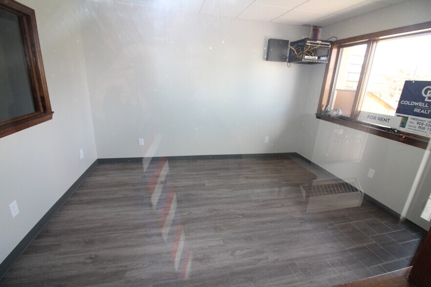 More Photos Of 91 Brunswick Ave, Bloomsbury Office For Lease