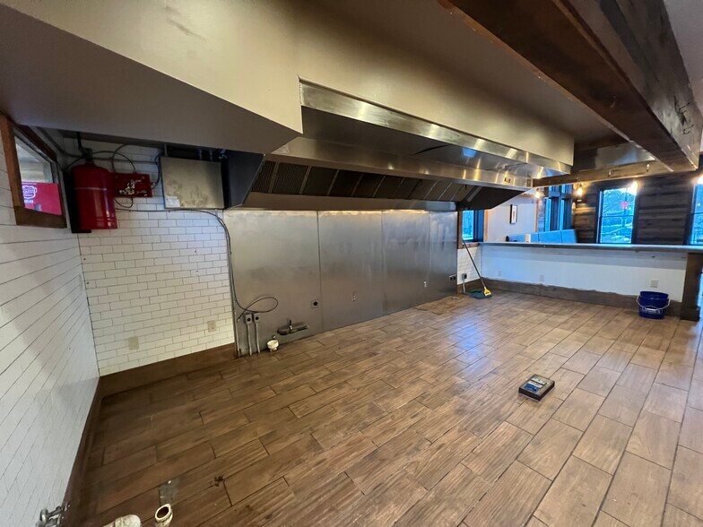 More Photos Of 617 Union St, Schenectady Restaurant For Sale