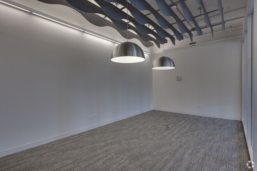 Photo of 17th Floor Ste 1710