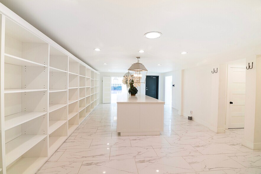 More Photos Of 6017 Melrose Ave, Los Angeles Storefront Retail Residential For Lease