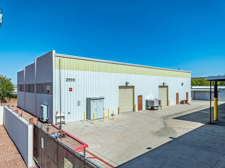 More Photos Of 2950 W Catalina Dr, Phoenix Manufacturing For Sale