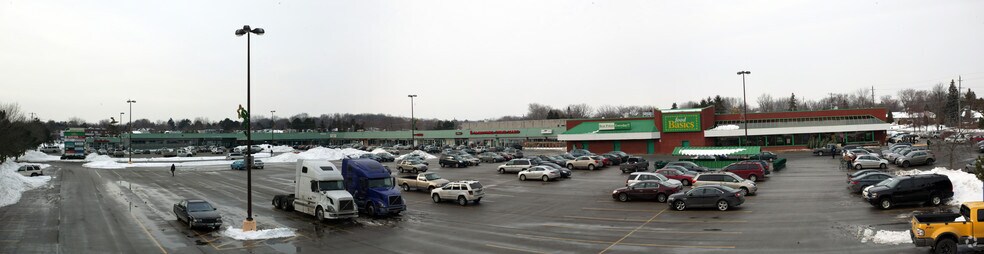 More Photos Of 5353-5381 Lakeshore Rd, Burlington General Retail For Lease
