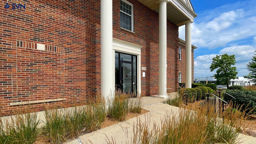 More Photos Of 1750 E Main St, St Charles Office For Sale