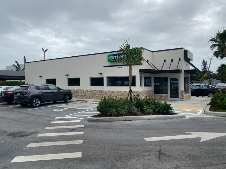 Primary Photo Of 14975 W Dixie Hwy, North Miami Storefront Retail Office For Sale