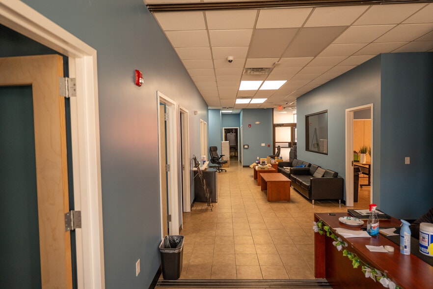 More Photos Of 24 Main St, Toms River Bank For Lease